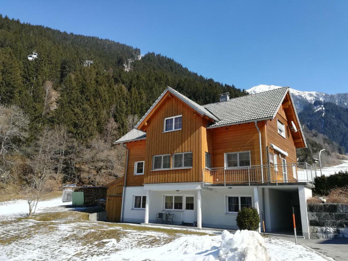 Appartement Haus Ambiatscha à Sankt Gallenkirch Extérieur photo