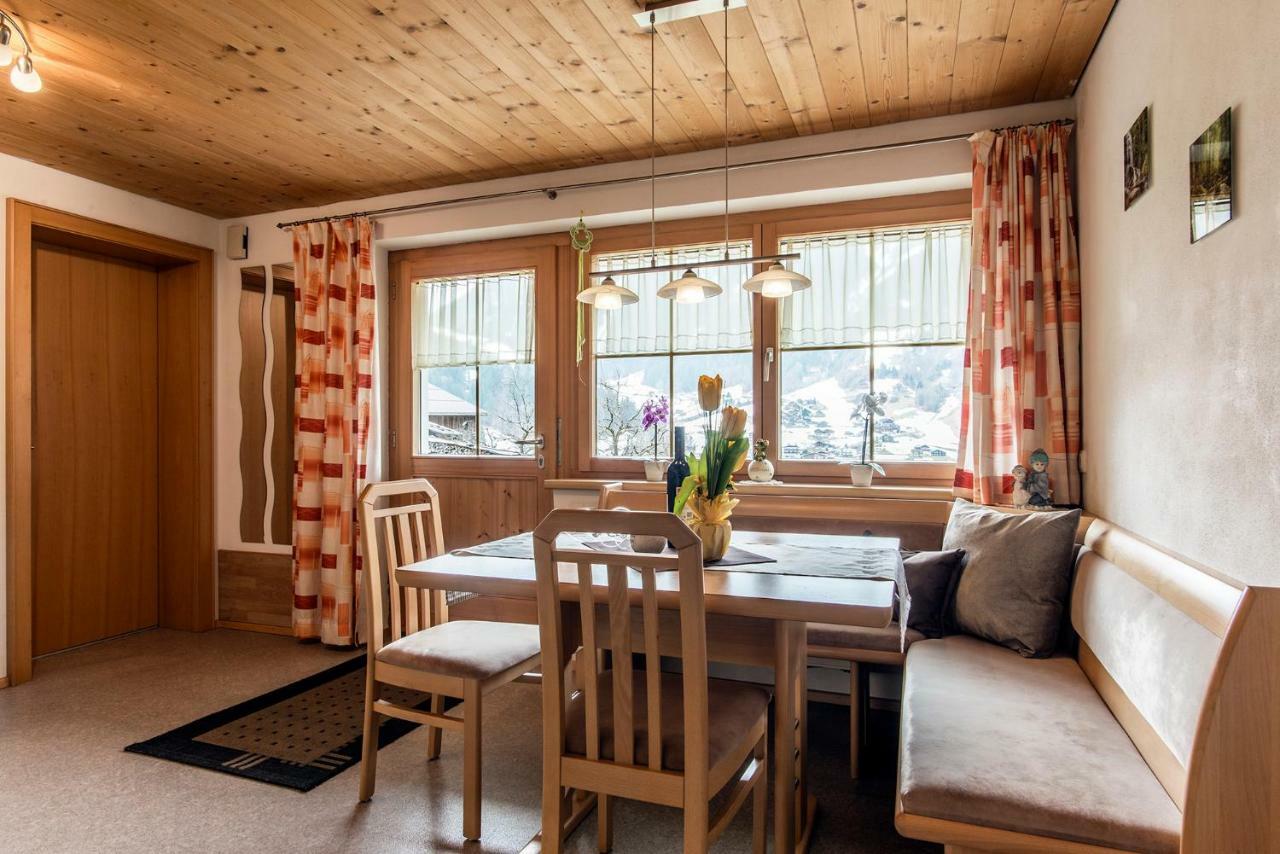 Appartement Haus Ambiatscha à Sankt Gallenkirch Extérieur photo