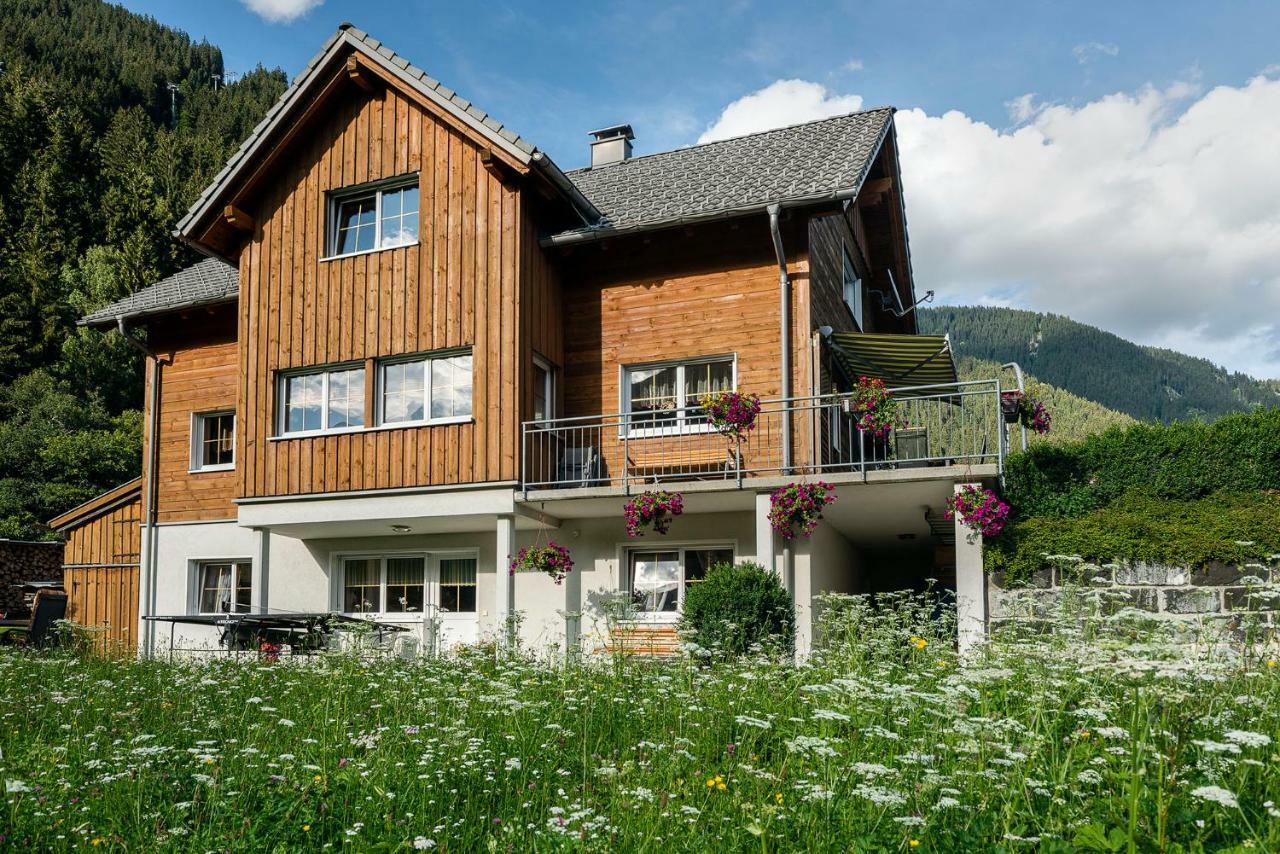 Appartement Haus Ambiatscha à Sankt Gallenkirch Extérieur photo
