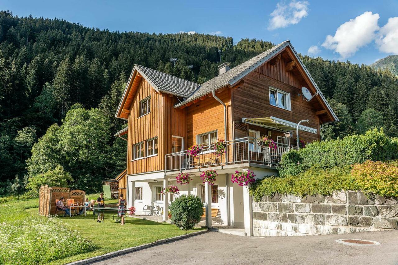 Appartement Haus Ambiatscha à Sankt Gallenkirch Extérieur photo